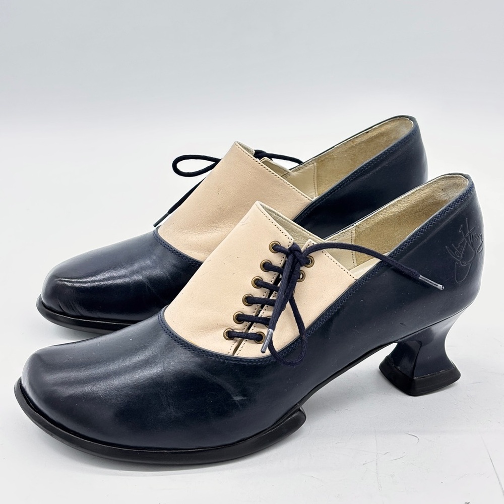 John Fluevog Wearever Merci Navy Beige Leather Heels - Picture 2 of 8